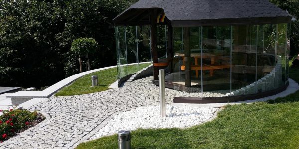 Cortina de cristal en jardín Alemania