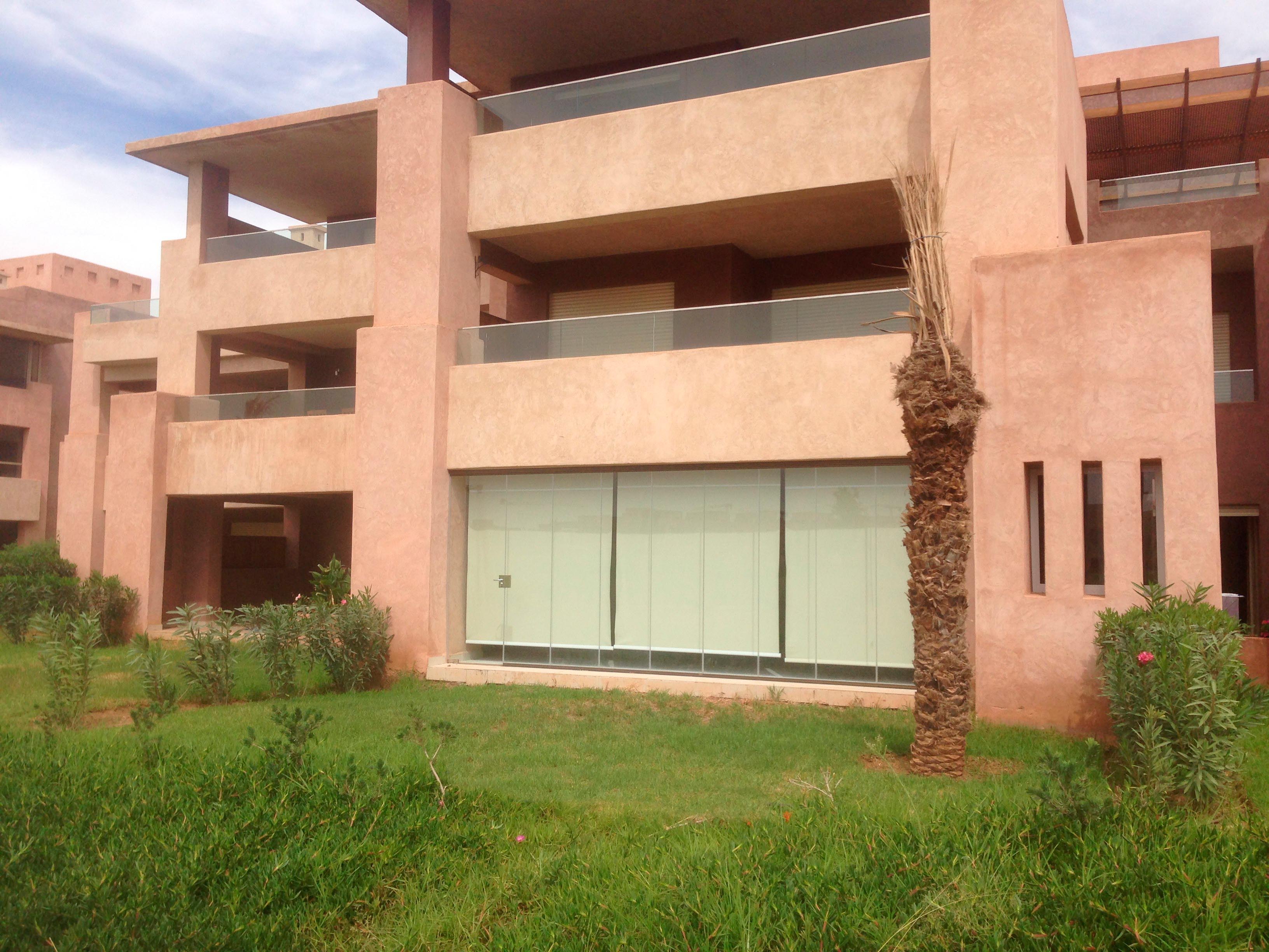 Cerramiento de cristal para porche en Marruecos