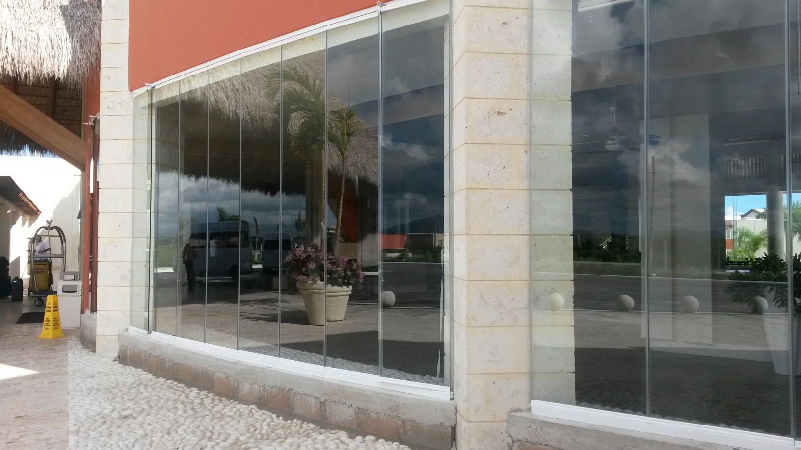 Glass enclosure in hotel in Santo Domingo